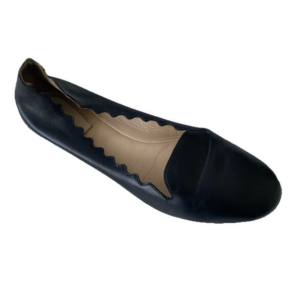 CHLOE Black Ballet Flat Leather Scalloped Trim Loafer Slip On Italy 37 6.5 - Picture 1 of 9